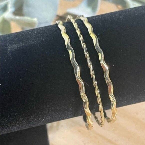 Charming Charlie Braclet Gold Tone Wavy Open Ended Cuff - Picture 3 of 7